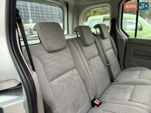 Серый Рено Кенгу, объемом двигателя 1.5 л и пробегом 230 тыс. км за 7600 $, фото 15 на Automoto.ua