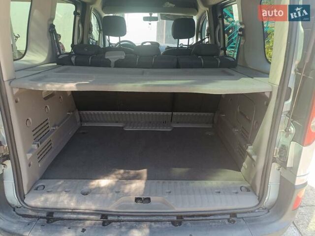 Серый Рено Кенгу, объемом двигателя 1.5 л и пробегом 240 тыс. км за 6100 $, фото 3 на Automoto.ua