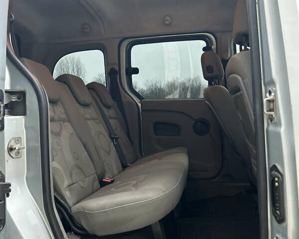 Серый Рено Кенгу, объемом двигателя 1.5 л и пробегом 275 тыс. км за 6700 $, фото 27 на Automoto.ua