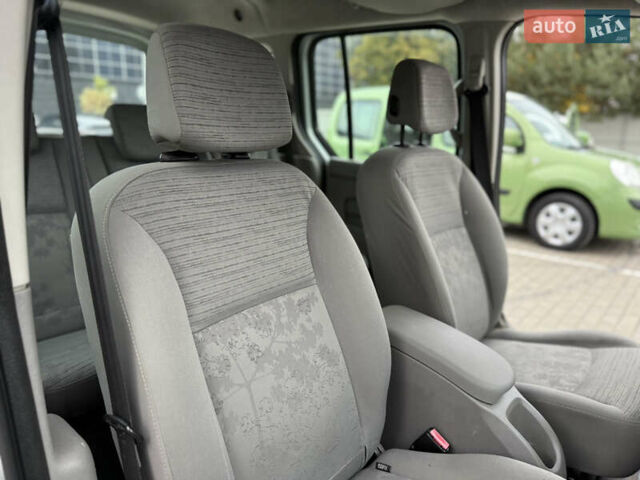 Серый Рено Кенгу, объемом двигателя 1.5 л и пробегом 230 тыс. км за 7600 $, фото 14 на Automoto.ua