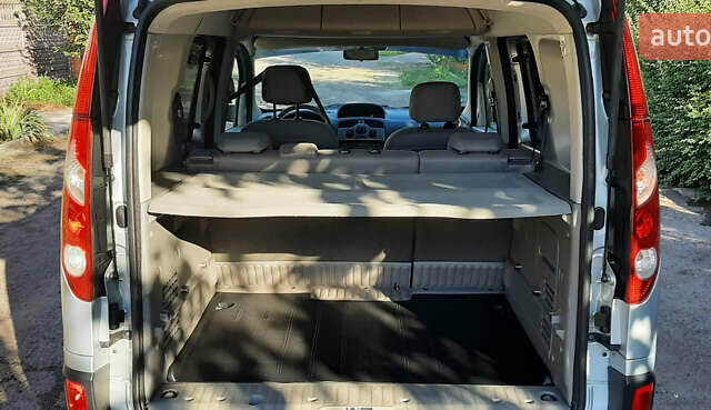 Серый Рено Кенгу, объемом двигателя 1.6 л и пробегом 190 тыс. км за 7750 $, фото 7 на Automoto.ua