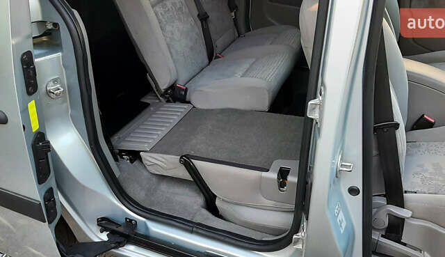 Серый Рено Кенгу, объемом двигателя 1.6 л и пробегом 190 тыс. км за 7750 $, фото 13 на Automoto.ua