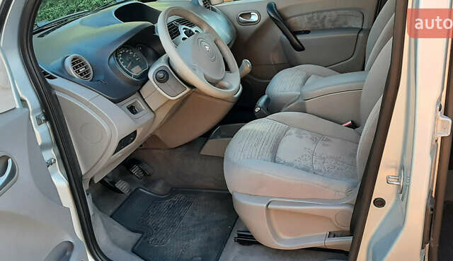 Сірий Рено Кєнгу, об'ємом двигуна 1.6 л та пробігом 190 тис. км за 7999 $, фото 40 на Automoto.ua
