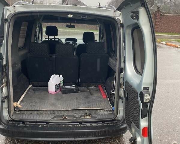 Серый Рено Кенгу, объемом двигателя 1.5 л и пробегом 340 тыс. км за 5500 $, фото 3 на Automoto.ua