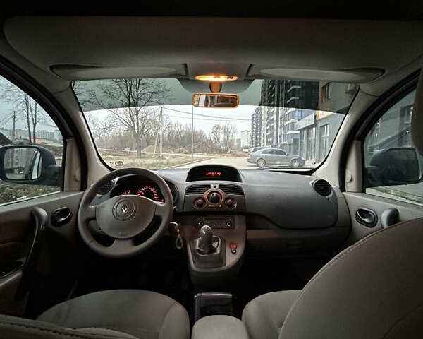 Серый Рено Кенгу, объемом двигателя 1.5 л и пробегом 275 тыс. км за 6700 $, фото 24 на Automoto.ua