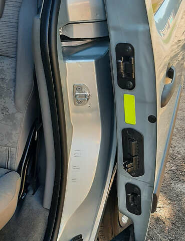 Серый Рено Кенгу, объемом двигателя 1.6 л и пробегом 190 тыс. км за 7750 $, фото 23 на Automoto.ua