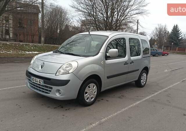 Серый Рено Кенгу, объемом двигателя 1.5 л и пробегом 250 тыс. км за 6900 $, фото 1 на Automoto.ua