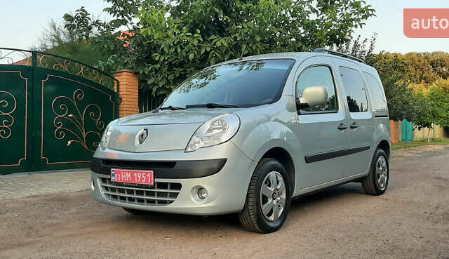 Сірий Рено Кєнгу, об'ємом двигуна 1.6 л та пробігом 190 тис. км за 7999 $, фото 6 на Automoto.ua