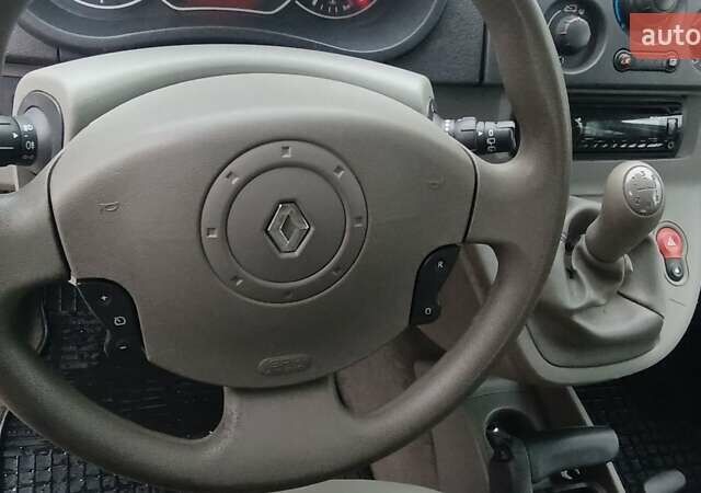 Серый Рено Кенгу, объемом двигателя 1.5 л и пробегом 250 тыс. км за 6900 $, фото 22 на Automoto.ua