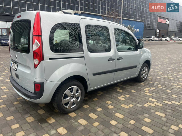 Серый Рено Кенгу, объемом двигателя 1.6 л и пробегом 220 тыс. км за 6950 $, фото 3 на Automoto.ua