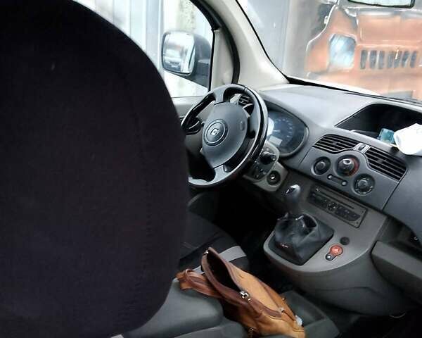 Серый Рено Кенгу, объемом двигателя 1.46 л и пробегом 256 тыс. км за 7700 $, фото 9 на Automoto.ua