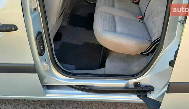 Серый Рено Кенгу, объемом двигателя 1.6 л и пробегом 190 тыс. км за 7750 $, фото 19 на Automoto.ua