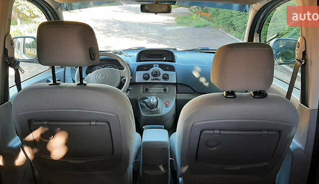 Серый Рено Кенгу, объемом двигателя 1.6 л и пробегом 190 тыс. км за 7750 $, фото 12 на Automoto.ua