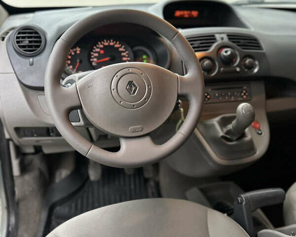 Серый Рено Кенгу, объемом двигателя 1.5 л и пробегом 275 тыс. км за 6700 $, фото 23 на Automoto.ua