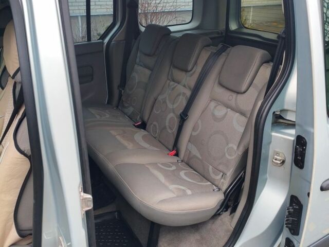 Серый Рено Кенгу, объемом двигателя 1.5 л и пробегом 260 тыс. км за 7300 $, фото 2 на Automoto.ua