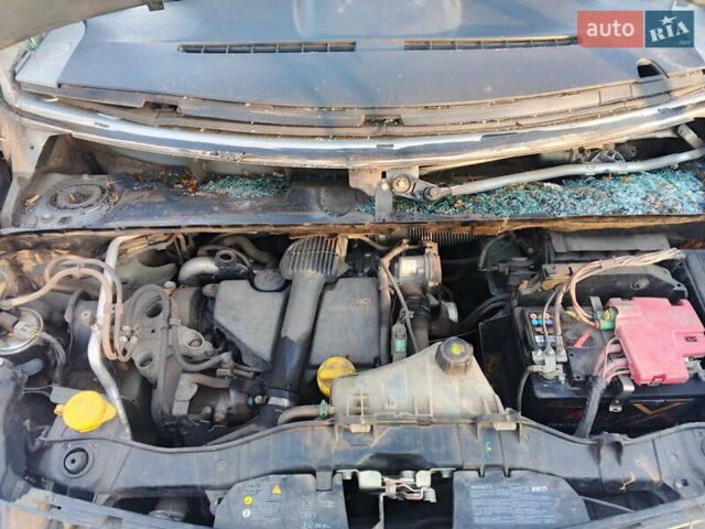 Серый Рено Кенгу, объемом двигателя 1.5 л и пробегом 324 тыс. км за 4000 $, фото 13 на Automoto.ua