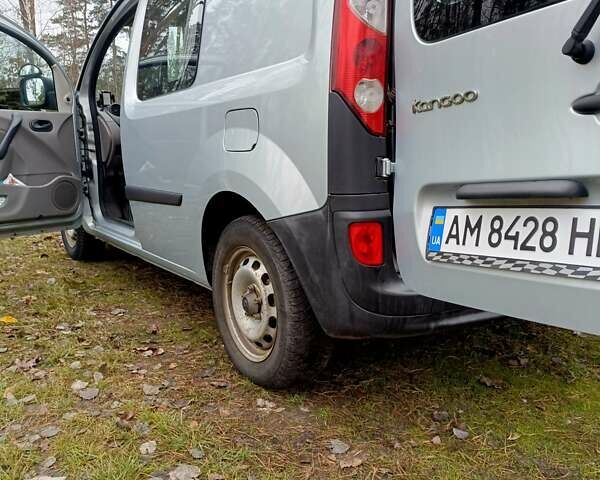 Серый Рено Кенгу, объемом двигателя 1.5 л и пробегом 204 тыс. км за 6400 $, фото 17 на Automoto.ua