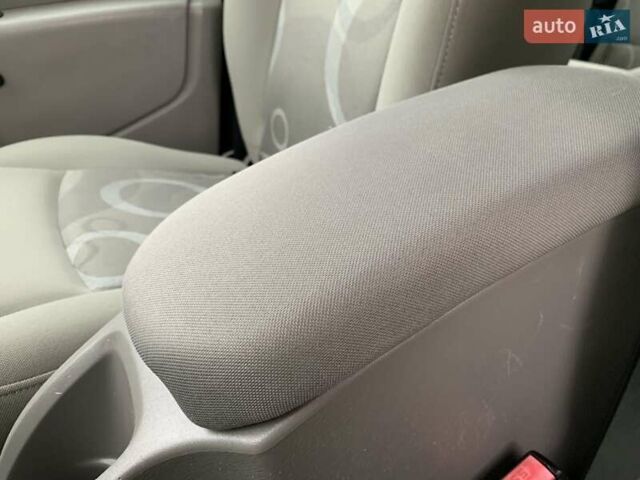 Рено Кєнгу 2010 у Івано-Франківську на Automoto.ua Сірий Рено Кєнгу, об'ємом двигуна 1.6 л та пробігом 220 тис. км за 7700 $, фото 44 на Automoto.ua