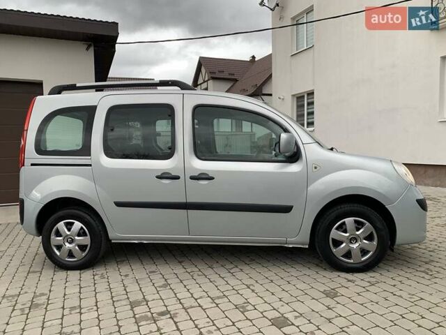 Рено Кєнгу 2010 у Івано-Франківську на Automoto.ua Сірий Рено Кєнгу, об'ємом двигуна 1.6 л та пробігом 220 тис. км за 7700 $, фото 9 на Automoto.ua