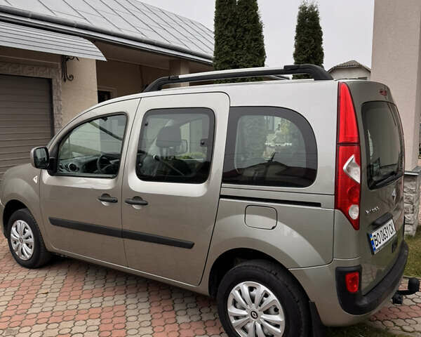 Серый Рено Кенгу, объемом двигателя 1.46 л и пробегом 137 тыс. км за 7500 $, фото 8 на Automoto.ua