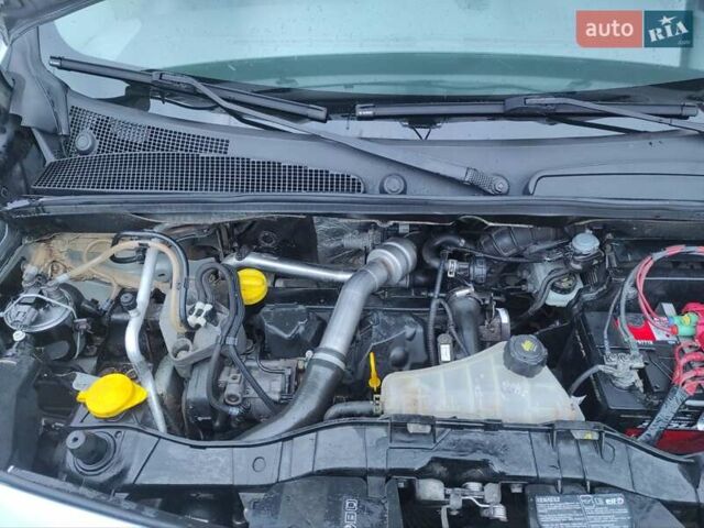 Серый Рено Кенгу, объемом двигателя 1.46 л и пробегом 260 тыс. км за 6500 $, фото 16 на Automoto.ua