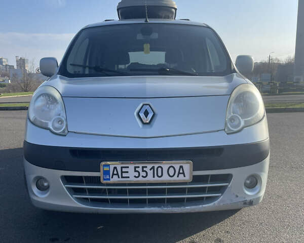 Серый Рено Кенгу, объемом двигателя 1.5 л и пробегом 239 тыс. км за 8000 $, фото 30 на Automoto.ua