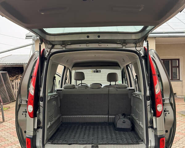 Серый Рено Кенгу, объемом двигателя 1.46 л и пробегом 137 тыс. км за 7500 $, фото 21 на Automoto.ua