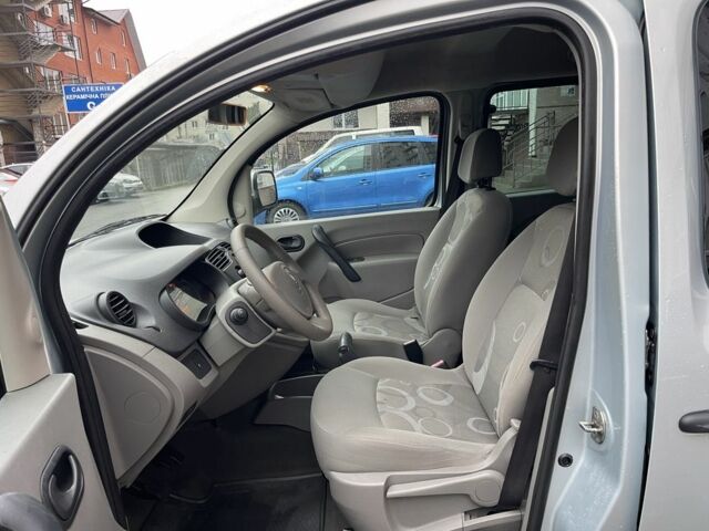 Сірий Рено Кєнгу, об'ємом двигуна 1.5 л та пробігом 243 тис. км за 7700 $, фото 4 на Automoto.ua