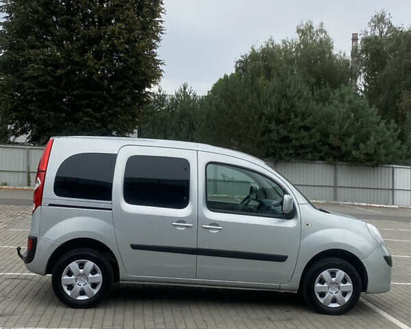 Серый Рено Кенгу, объемом двигателя 1.5 л и пробегом 256 тыс. км за 7650 $, фото 5 на Automoto.ua