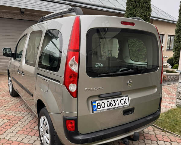 Серый Рено Кенгу, объемом двигателя 1.46 л и пробегом 137 тыс. км за 7500 $, фото 7 на Automoto.ua