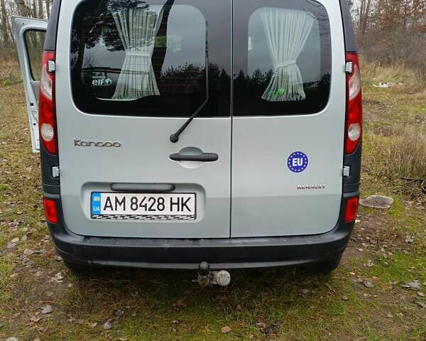 Серый Рено Кенгу, объемом двигателя 1.5 л и пробегом 204 тыс. км за 6400 $, фото 10 на Automoto.ua