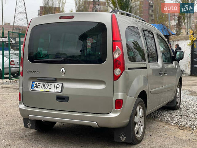 Серый Рено Кенгу, объемом двигателя 1.46 л и пробегом 190 тыс. км за 8200 $, фото 5 на Automoto.ua