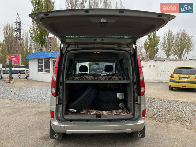 Серый Рено Кенгу, объемом двигателя 1.46 л и пробегом 190 тыс. км за 8200 $, фото 11 на Automoto.ua