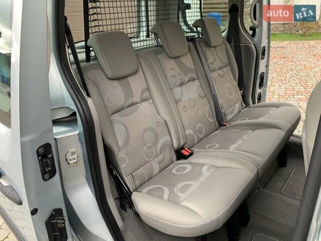 Рено Кєнгу 2010 у Івано-Франківську на Automoto.ua Сірий Рено Кєнгу, об'ємом двигуна 1.6 л та пробігом 220 тис. км за 7700 $, фото 56 на Automoto.ua