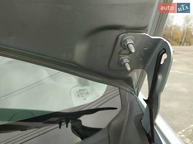 Сірий Рено Кєнгу, об'ємом двигуна 1.6 л та пробігом 187 тис. км за 7600 $, фото 10 на Automoto.ua