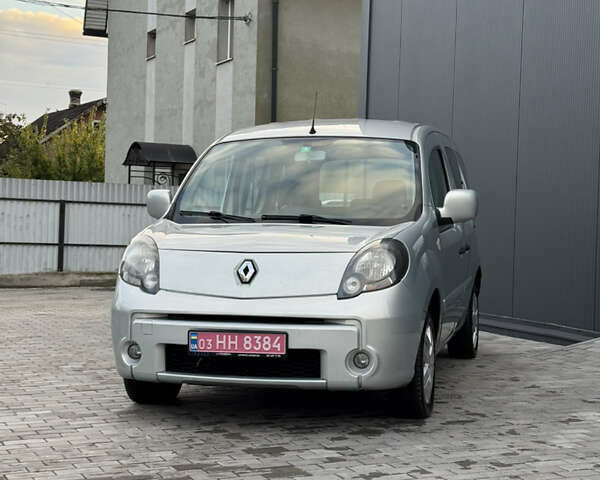 Рено Кенгу 2010 в Ровно на Automoto.ua Серый Рено Кенгу, объемом двигателя 1.5 л и пробегом 220 тыс. км за 8499 $, фото 4 на Automoto.ua