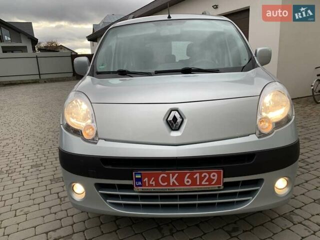 Рено Кєнгу 2010 у Івано-Франківську на Automoto.ua Сірий Рено Кєнгу, об'ємом двигуна 1.6 л та пробігом 220 тис. км за 7700 $, фото 14 на Automoto.ua