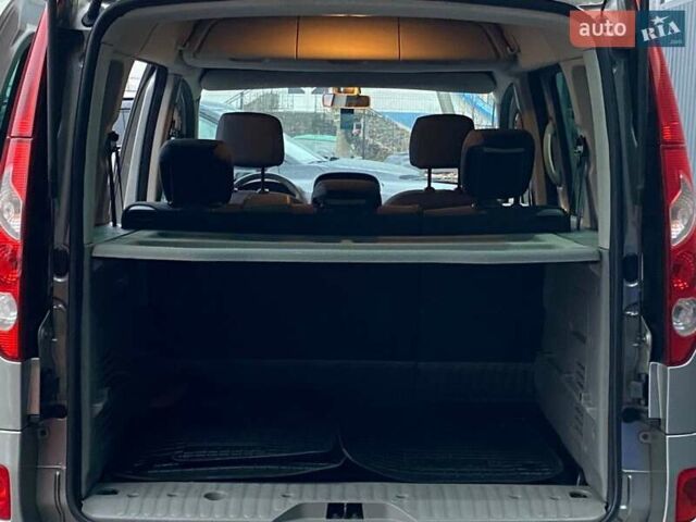 Серый Рено Кенгу, объемом двигателя 1.46 л и пробегом 231 тыс. км за 8200 $, фото 22 на Automoto.ua