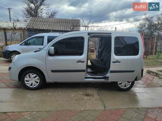 Серый Рено Кенгу, объемом двигателя 1.46 л и пробегом 260 тыс. км за 6500 $, фото 8 на Automoto.ua