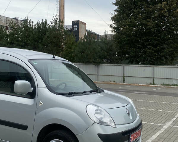 Серый Рено Кенгу, объемом двигателя 1.5 л и пробегом 256 тыс. км за 7650 $, фото 7 на Automoto.ua