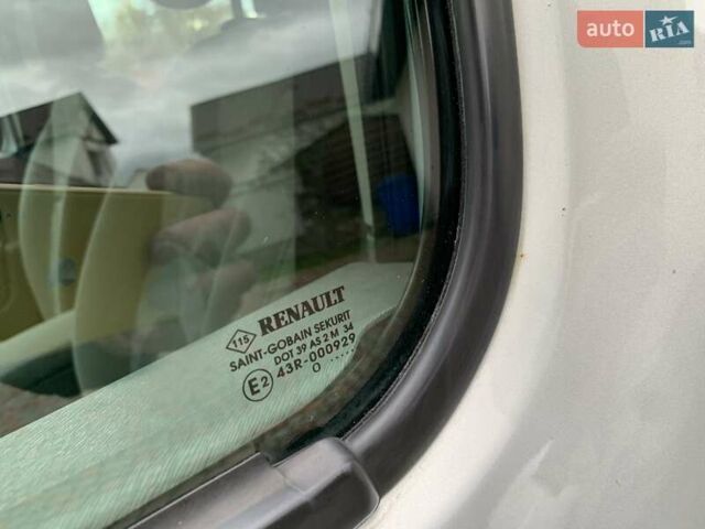 Рено Кєнгу 2010 у Івано-Франківську на Automoto.ua Сірий Рено Кєнгу, об'ємом двигуна 1.6 л та пробігом 220 тис. км за 7700 $, фото 35 на Automoto.ua