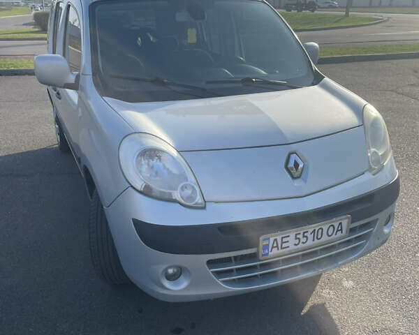 Серый Рено Кенгу, объемом двигателя 1.5 л и пробегом 239 тыс. км за 8000 $, фото 28 на Automoto.ua