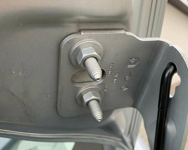 Рено Кєнгу 2010 у Івано-Франківську на Automoto.ua Сірий Рено Кєнгу, об'ємом двигуна 1.6 л та пробігом 220 тис. км за 7700 $, фото 76 на Automoto.ua