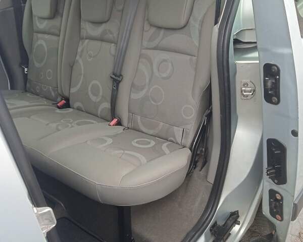 Серый Рено Кенгу, объемом двигателя 1.5 л и пробегом 223 тыс. км за 7500 $, фото 9 на Automoto.ua