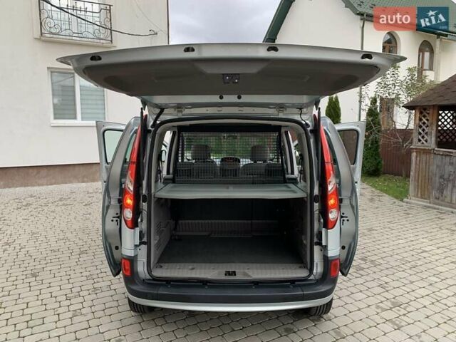 Рено Кєнгу 2010 у Івано-Франківську на Automoto.ua Сірий Рено Кєнгу, об'ємом двигуна 1.6 л та пробігом 220 тис. км за 7700 $, фото 59 на Automoto.ua