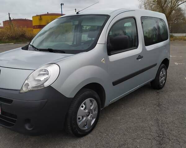 Сірий Рено Кєнгу, об'ємом двигуна 1.6 л та пробігом 187 тис. км за 7600 $, фото 4 на Automoto.ua