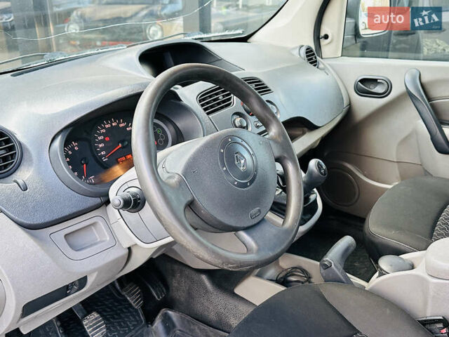 Сірий Рено Кєнгу, об'ємом двигуна 1.5 л та пробігом 302 тис. км за 5800 $, фото 11 на Automoto.ua