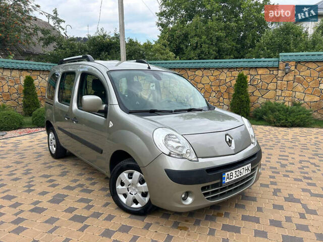 Сірий Рено Кєнгу, об'ємом двигуна 1.5 л та пробігом 227 тис. км за 8200 $, фото 1 на Automoto.ua