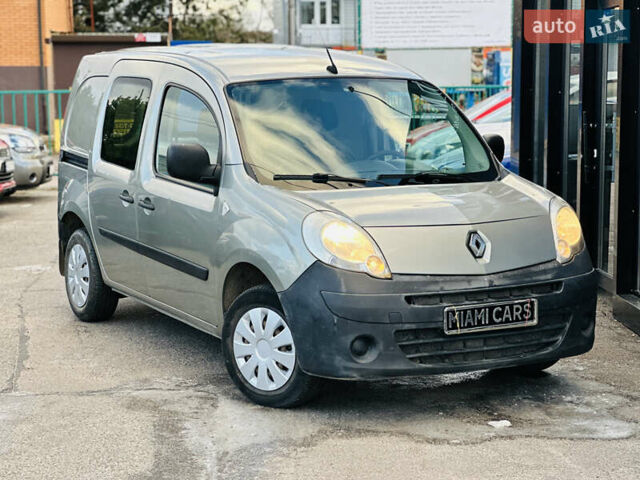 Сірий Рено Кєнгу, об'ємом двигуна 1.5 л та пробігом 302 тис. км за 5800 $, фото 6 на Automoto.ua
