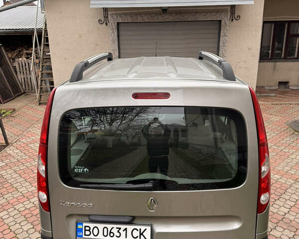 Серый Рено Кенгу, объемом двигателя 1.46 л и пробегом 137 тыс. км за 7500 $, фото 13 на Automoto.ua